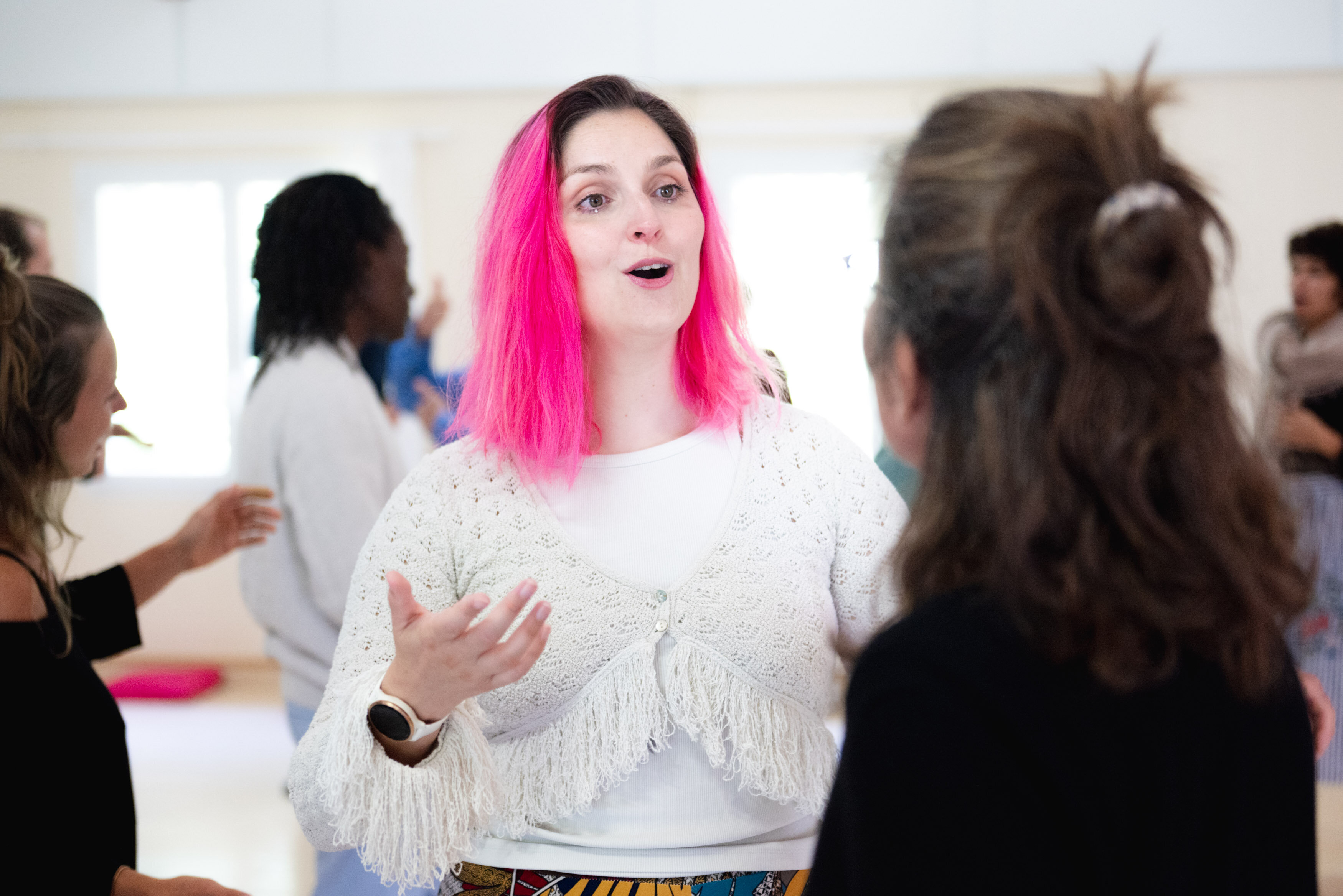 Jessalynn enseignant le chant à Toulouse